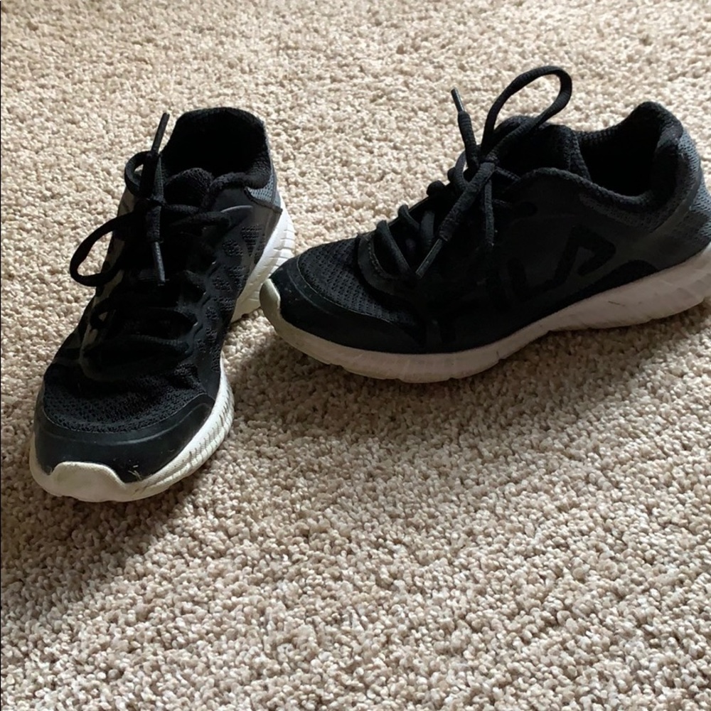Fill sneakers
